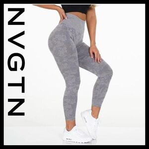 NVGTN Women’s Grey Camo Seamless Athletic Leggings Size (L)